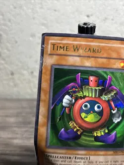 Yu-Gi-Oh! TCG Time Wizard Metal Raiders MRD-E065 Unlimited Ultra Rare-Damaged!! - Image 2