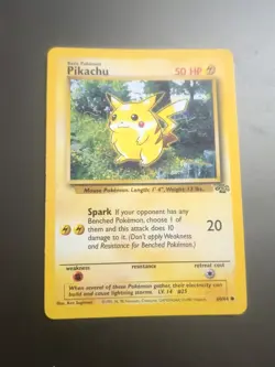 1999 POKEMON TCG PIKACHU JUNGLE REGULAR NON FOIL 60/64 MP - Image 1