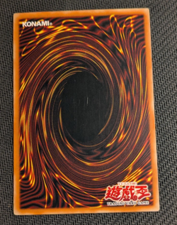 Yugioh Dark Magician LOB-005 Ultra Rare 1st Edition AE LP! - Image 2