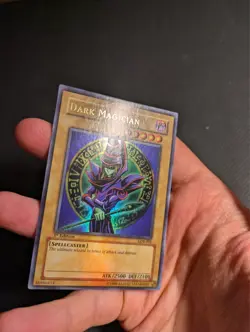 Yugioh Dark Magician LOB-005 Ultra Rare 1st Edition AE LP! - Image 3