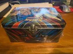 Pokemon Zacian & Zamazenta 2020 Collector’s Chest Lunch Box - Image 4