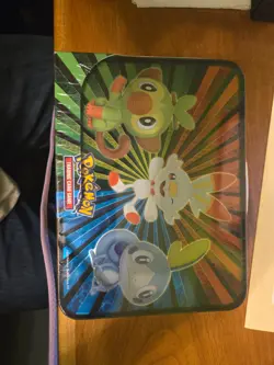 Pokemon Zacian & Zamazenta 2020 Collector’s Chest Lunch Box - Image 5