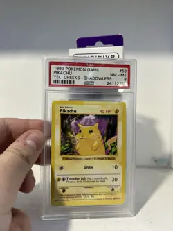 1999 POKEMON BASE SET SHADOWLESS YELLOW CHEEKS #58 PIKACHU PSA 8 - Image 1