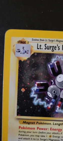 2000 Pokemon Gym Heroes Lt. Surge's Magneton Holo #8/132 - Image 2