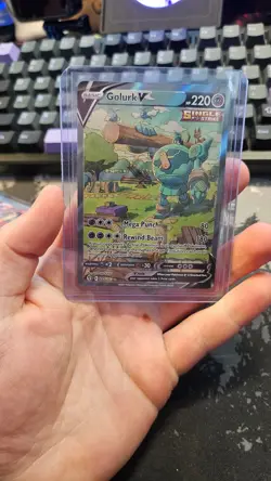 Pokemon TCG Golurk v Evolving Skies Holo Ultra Rare Card 182/203 NM Condition - Image 1