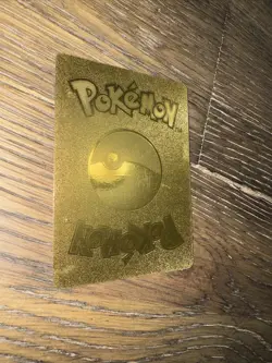 Shining Charizard 107/105 Gold Foil Pokemon Card 1st Edition VGC Ungraded - Image 4