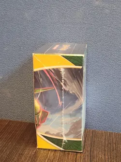 Pokemon TCG: Sword & Shield - Evolving Skies Build And Battle Box! New, Sealed! - Image 3