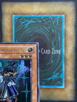 Yugioh Silent Swordsman LV3 RDS-EN009 Ultimate Rare 1st Edition NM - Image 2