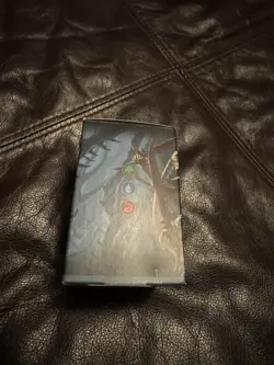 Magic The Gathering Warhammer 40K Tyranid Swarm w/ Deck Box & Tokens sleeved - Image 3