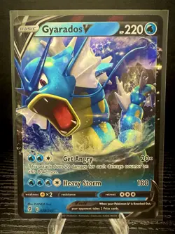 Gyarados V 028/203 SWSH07: Evolving Skies Ultra Rare Holo Pokemon TCG Card NM - Image 1