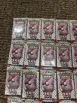 Pokemon TCG Scarlet & Violet 151 Booster Pack Lot of 32 Packs - Image 4