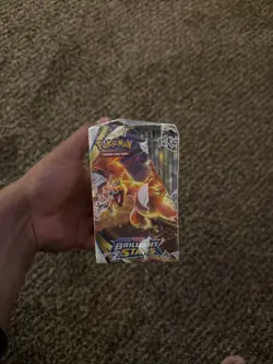 Pokemon TCG: Sword & Shield-Brilliant Stars Sleeved Booster Pack (10 Cards) 820650809972 - Image 3