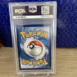 2020 POKEMON SWSH CHARIZARD REV FOIL VIVID VOLTAGE #25 PSA 8 - Image 2