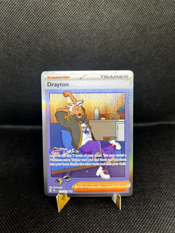 2025 POKEMON DRAYTON FULL ART TRAINER HOLO 172/131 Sv: Prismatic Evolutions - Image 1
