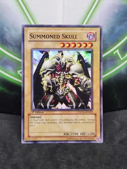 Yugioh Summoned Skull DPYG-EN002 Super Rare 1st Edition NM - Image 1