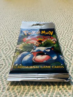 Wizards of the Coast Pokemon Base Set Booster Pack 742818061582 - Image 3