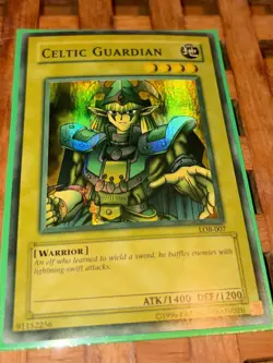 Yu-Gi-Oh HEAVY MAX FADED and WAVY GLOSSY Celtic Guardian LOB-007 LP - Image 1