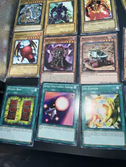 Yugioh Vintage 30 Card 1996 Lot 1st Edition Played Moderately No reserve - Image 3