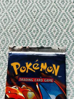 Wizards of the Coast Pokemon Base Set Booster Pack 742818061582 - Image 3