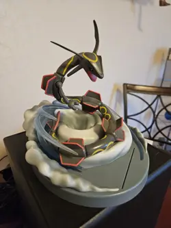 Rayquaza Black Shiny Figurine Hidden Fates Pokemon TCG - Image 2