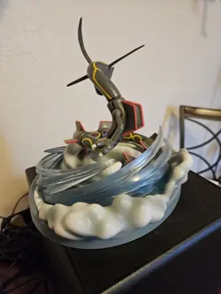 Rayquaza Black Shiny Figurine Hidden Fates Pokemon TCG - Image 3