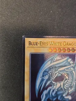 Yugioh! Blue-Eyes White Dragon Ultimate Rare OP28-EN001 #2 - Image 3