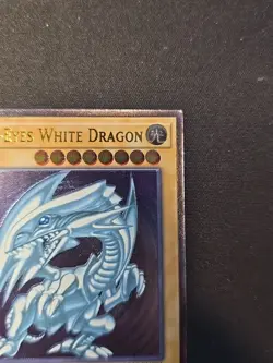 Yugioh! Blue-Eyes White Dragon Ultimate Rare OP28-EN001 #2 - Image 4