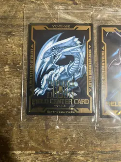 Yu-Gi-Oh! Dark Magician Field Center Card -BLUE EYES WHITE DRAGON RED EYES black - Image 4