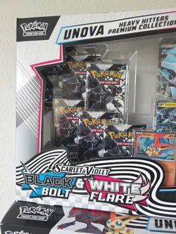 COSTCO POKEMON UNOVA HEAVY HITTERS BLACK & WHITE SCARLET VIOLET BOX PROMO TCG - Image 2