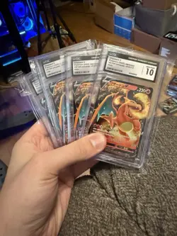 Charizard v 013 /172 VSTAR Universe 2022 Pokemon Japanese CGC 10 Gem Mint - Image 1