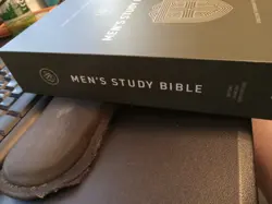 ESV Men's Study Bible (TruTone, Charcoal, Shield Design) by Alistair Begg (2025, 9781433599675 - Image 2