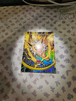Jolteon #135 Topps TV Animation Edition Rainbow Foil Blue Logo LP Pokemon Card - Image 2