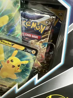 Pokemon TCG Pikachu V Box (2 Evolving Skies & 2 Brilliant Stars) Booster Packs - Image 4