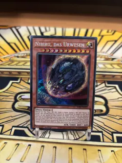 Yugioh Nibiru, Das Urwesen RA01-DE015 Secret Rare - Image 1