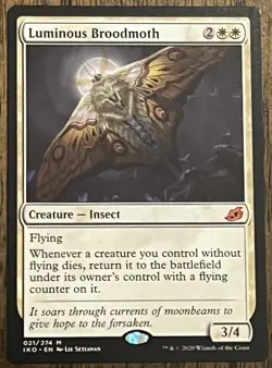 Luminous Broodmoth - Ikoria: Lair of Behemoths - MTG Magic - NM - Rare - Image 1