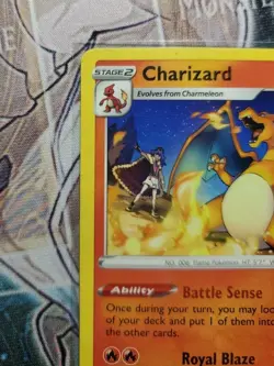 Pokemon Vivid Voltage Charizard Card 25/185 LP - Image 4