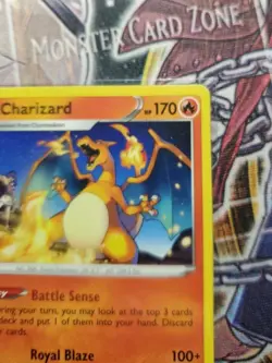 Pokemon Vivid Voltage Charizard Card 25/185 LP - Image 5