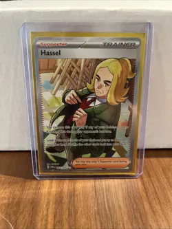 Pokemon TCG Hassel Holo Card 205/167 Sv06: Twilight Masquerade - Image 1