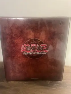 Yu-Gi-Oh! 1996 Yugi & Dark Magician Official 3-Ring Trading Card Binder - Empty - Image 4