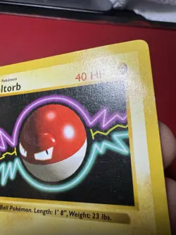 Voltorb 67/102 Shadowless 1st Edition Base Set Pokemon Card HP - Image 4