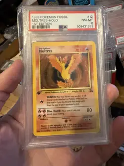 1999 POKEMON FOSSIL 1ST EDITION #12/62 MOLTRES HOLO PSA 8 - Image 1