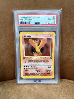 1999 POKEMON FOSSIL 1ST EDITION #12 MOLTRES - HOLO PSA 8 - Image 3