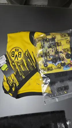 Borussia Dortmund x One Piece Goodie Bag | Luffy Promo Card ST13-003 | Jersey XL - Image 4