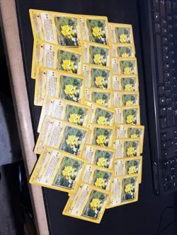 Vintage Pikachu Lot (68) WOTC Base Set - Ereader Yellow Cheeks - 1999 Pokemon - Image 2