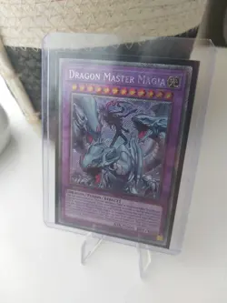 Dragon Master Magia 1ST ED Platinum Secret Rare RA04-EN055 Yu-Gi-Oh! - Image 1