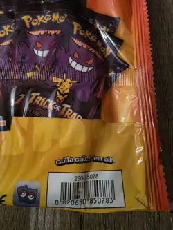 Pokemon 2022 Trick or Treat Trade BOOster Bundle 40 Packs Halloween Cards NEW 820650850783 - Image 3