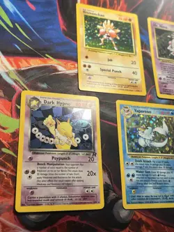 POKEMON 7 VINTAGE HOLOS CARDS LOT ( FOSSIL , BASE SET , JUNGLE , NEO GENESIS) - Image 5