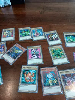Yu-Gi-Oh! Small Collection Lot AUCTION - Image 2