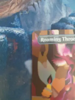 Roaming Throne (Borderless) The Lost Caverns of Ixalan Foil - Image 3