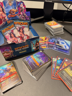 Riftbound Mystery Pack | 22 cards | 4 Foils, Rare or Higher Rarity Guaranteed - Image 1